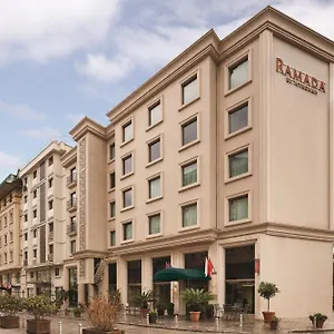 Ramada By Wyndham Grand Bazaar מלון איסטמבול