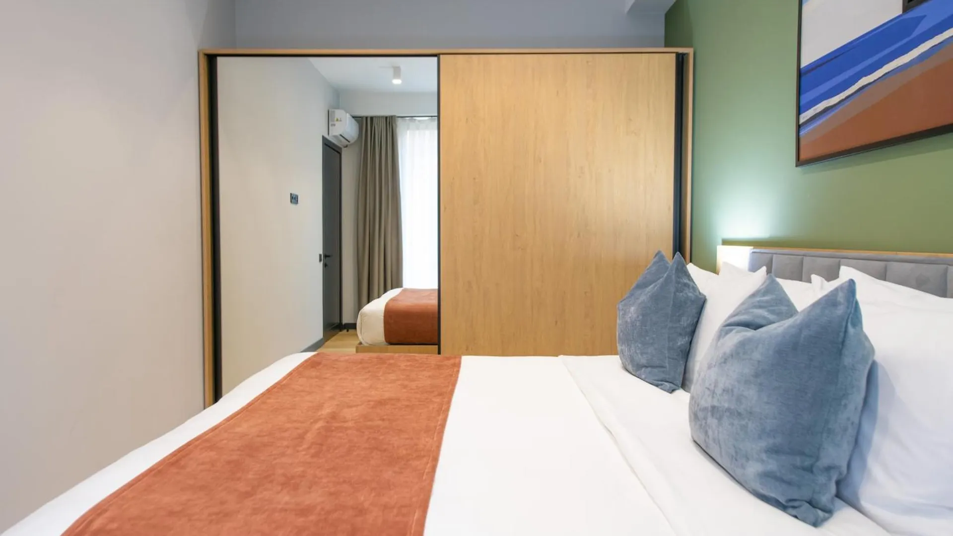 Qstay Gratus Tbilisi 5*,  Gruzja