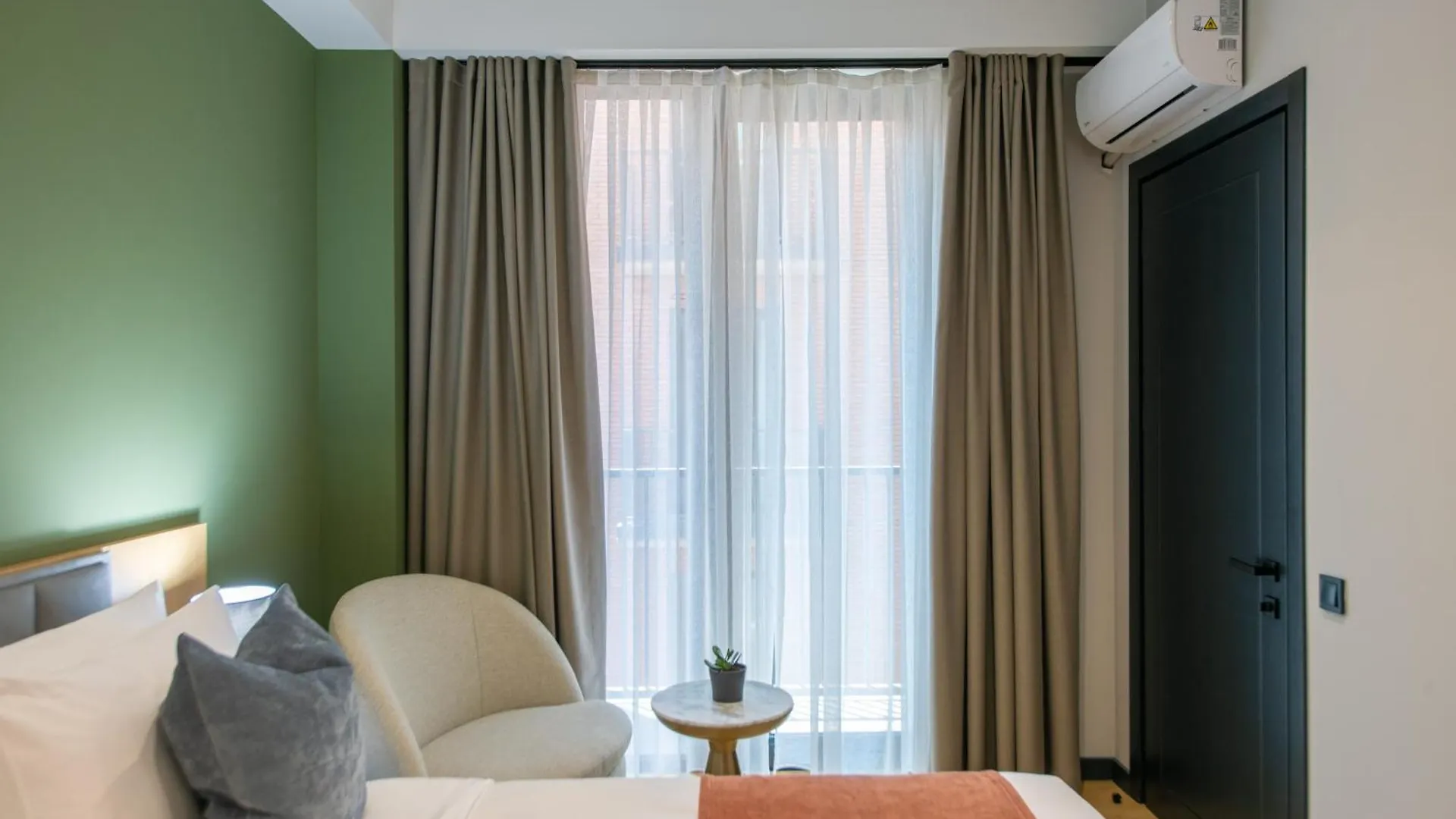 Hotel apartamentowy Qstay Gratus Tbilisi