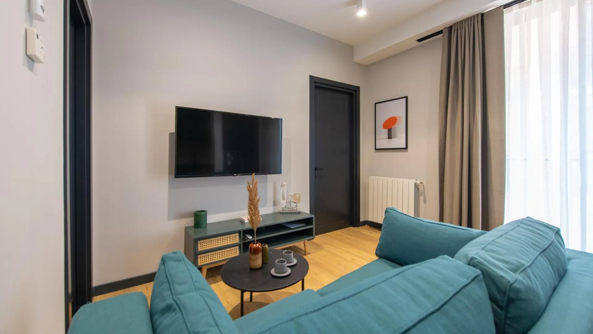 Qstay Gratus Tbilisi 5*,