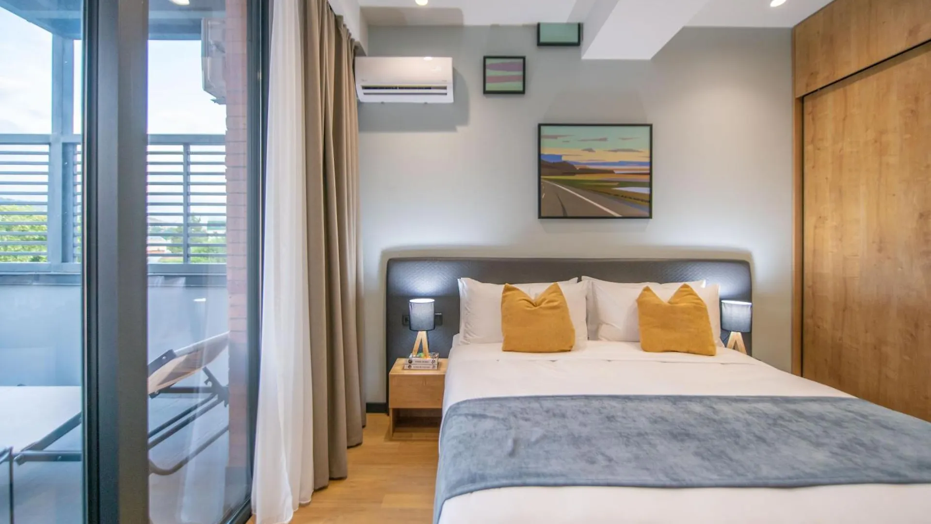 Qstay Gratus Tbilisi 5*,  Gruzja