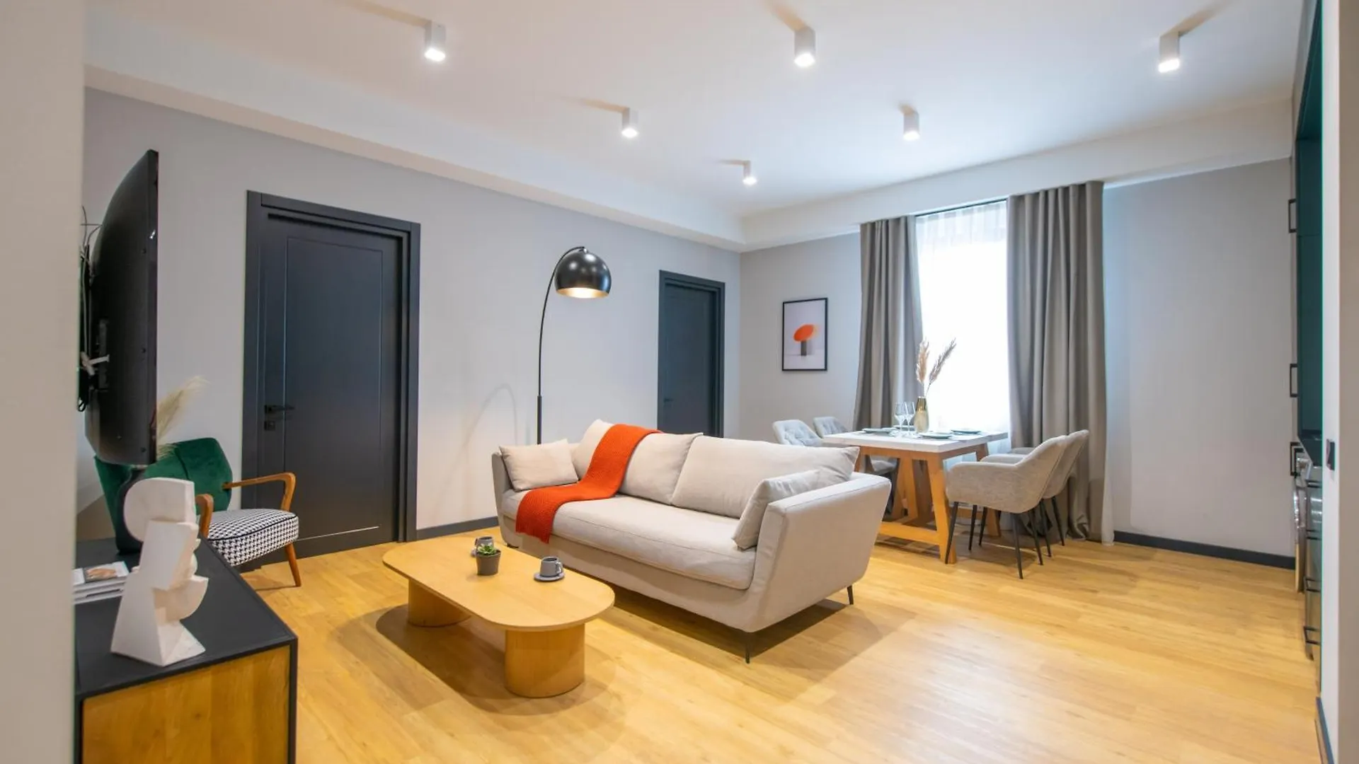 Qstay Gratus Tbilisi Hotel apartamentowy