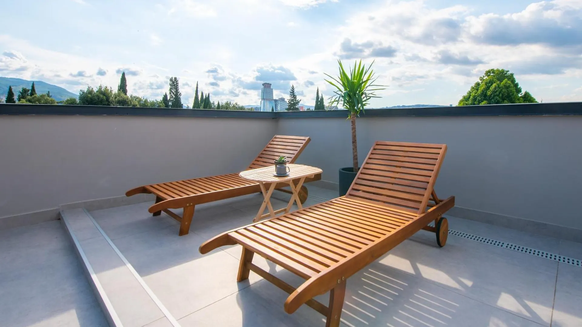 Qstay Gratus Tbilisi Hotel apartamentowy