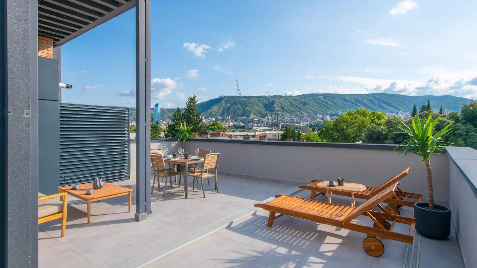 ***** Hotel apartamentowy Qstay Gratus Tbilisi Gruzja